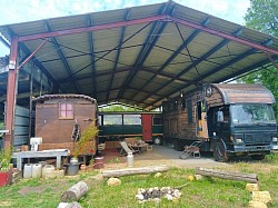 Le hangar côté salon